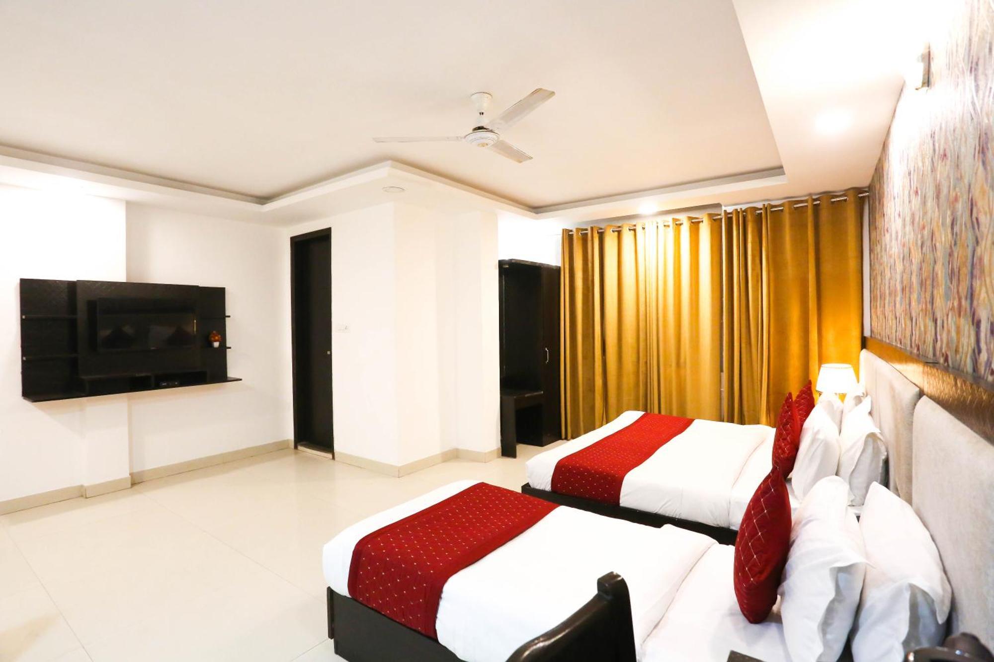 Hotel Aashiyana New Delhi Nova Deli Exterior foto