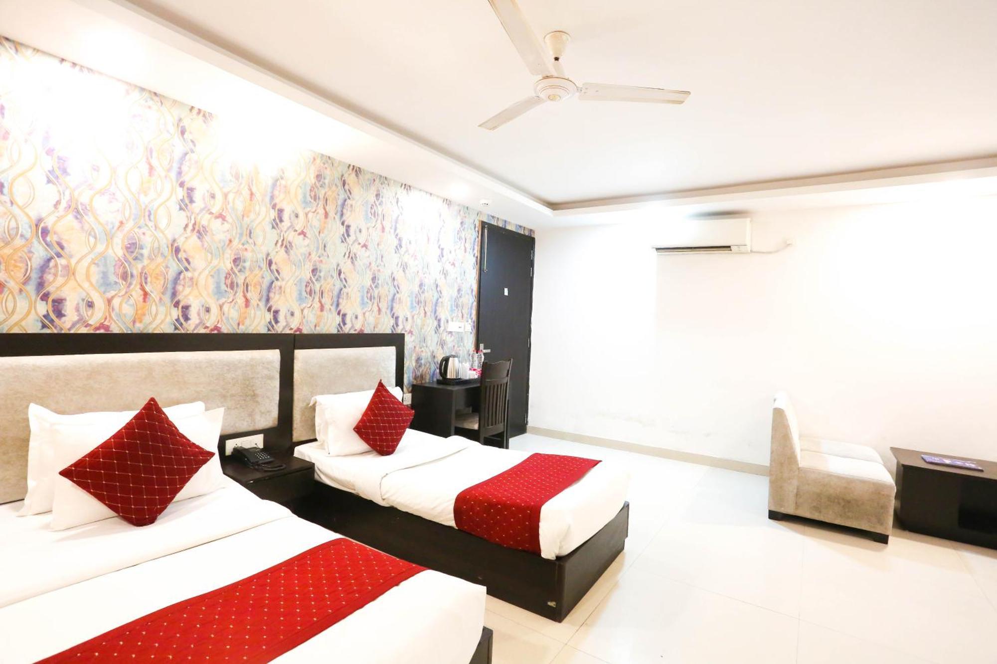 Hotel Aashiyana New Delhi Nova Deli Exterior foto