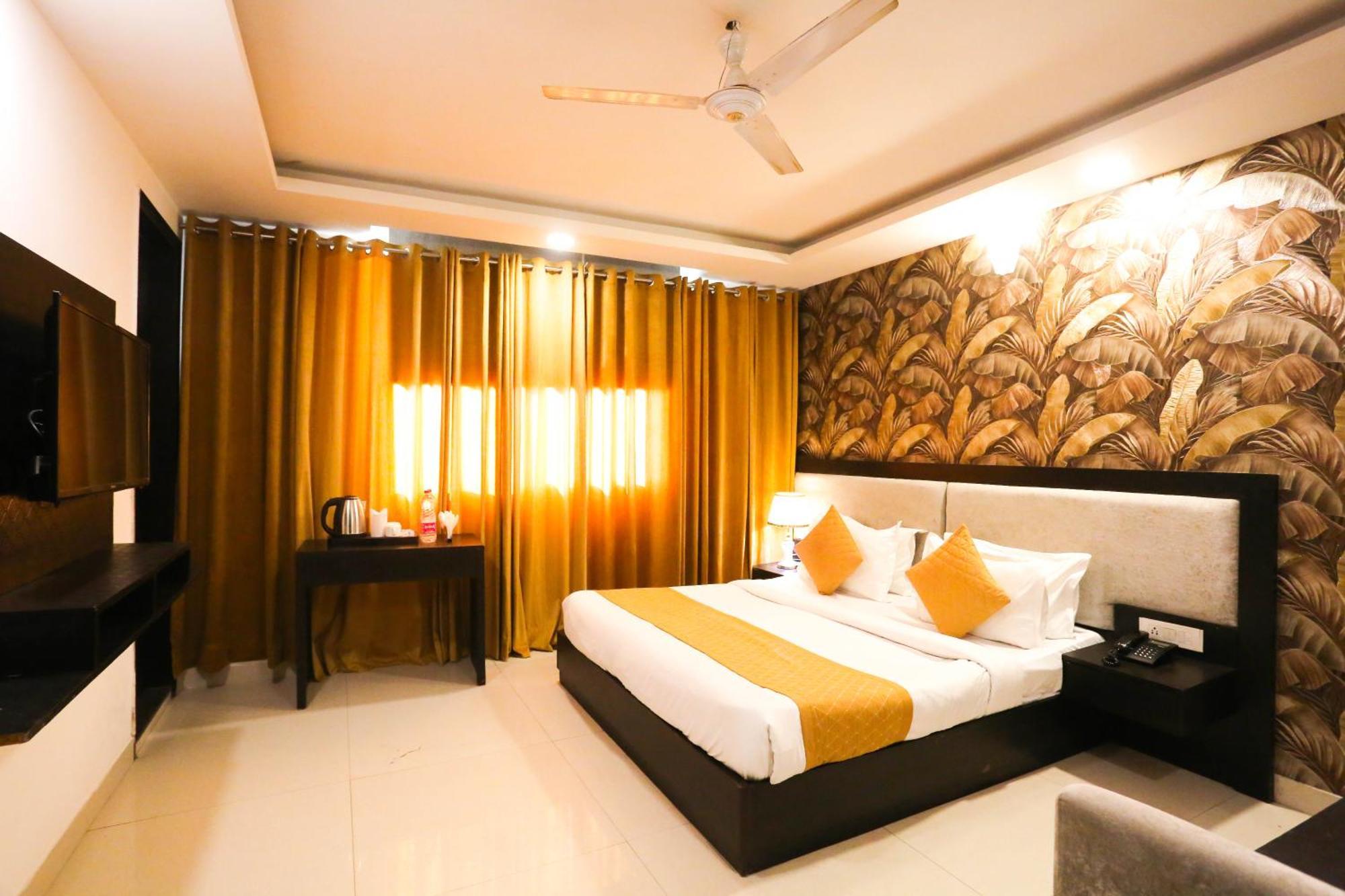 Hotel Aashiyana New Delhi Nova Deli Exterior foto